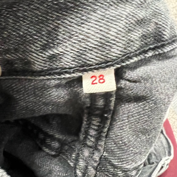 LEVIS HIGH RISE CHARCOAL DENIM SKIRT SIZE 28 - Picture 10 of 12